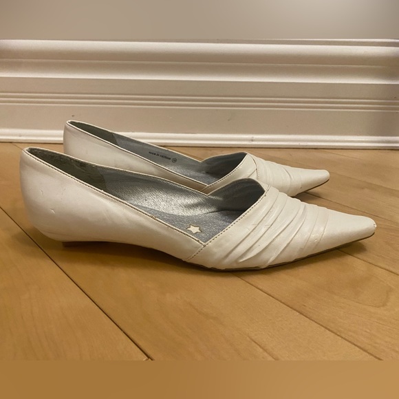 White Leather Pointed Toe Kitten Heels - Picture 2 of 6